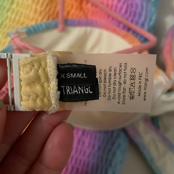 Like new! Small bottom xs top rainbow! - Picture 3 of 3